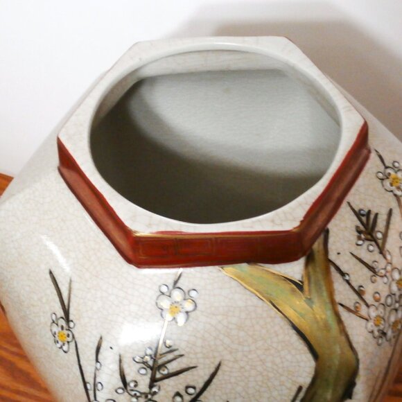 VINTAGE FLORAL HEYGILL IMPORTS JAPAN HANDPAINTED 12" VASE Approximately 12" H - Picture 9 of 9